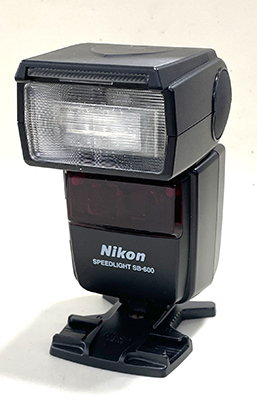 NIKON FLASH SB 600