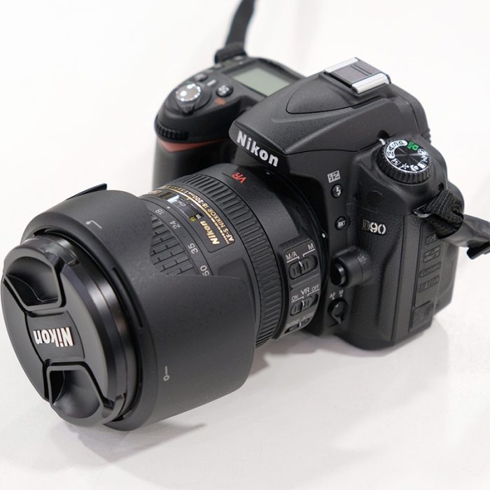 NIKON D90 CON OBBIETTIVO 18/200 - immagine 2