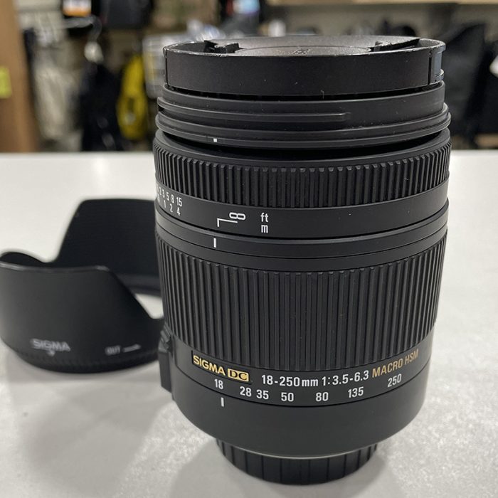 Sigma dc18-250 f3.5-6.3 macro hsm