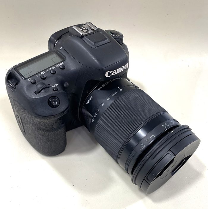 Canon Eos 7D mkII con obb. 18/300 is C - immagine 2